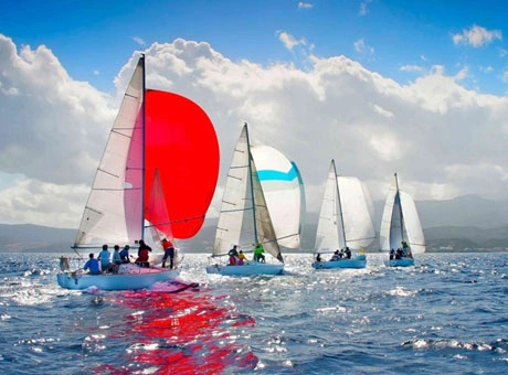Sailing in Dubai