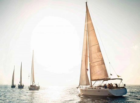 Sailing in Dubai